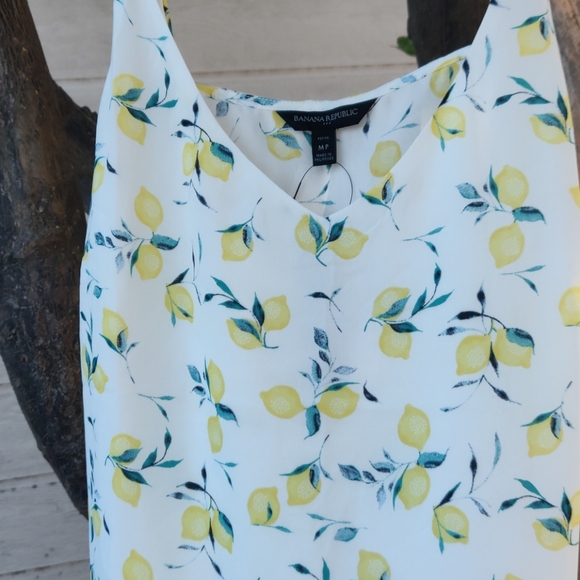 Banana republic petite V-Neck classic camisole - Picture 6 of 6